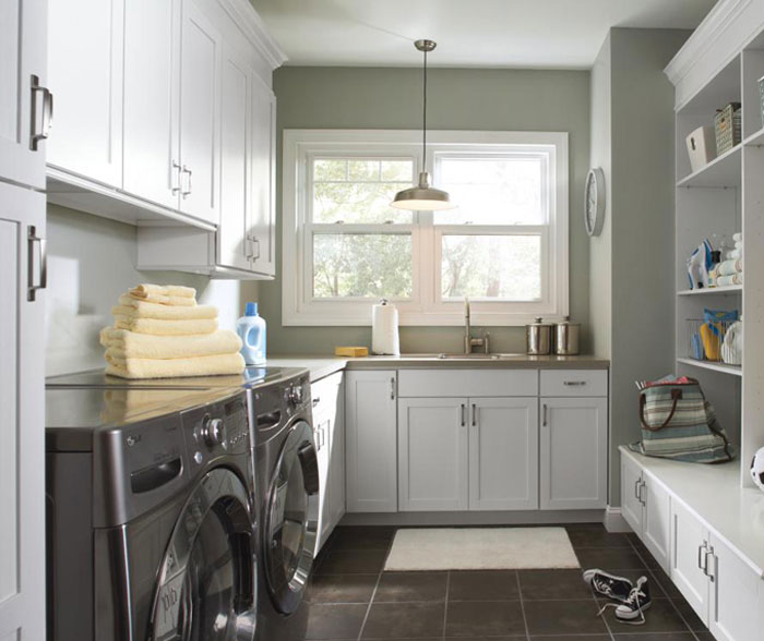 laundry_room_cabinets_in_painted_white_maple