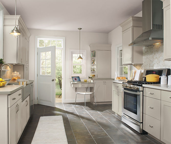 light_gray_kitchen_cabinets